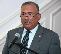 Mr. Suresh Shenoy, Executive Vice President, IMC, Inc. introducing the Panelists at "Premier Screening of 'India Awakes' and Discussion with Film Crew" event at the Embassy of India, Washington DC on August 13, 2015.