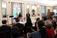 Discussant Dr. Alyssa Ayres, Council on Foreign Relations, engages in a discussion with Ambassador Arun K. Singh.