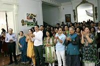 Standing ovation for the artists.