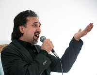 Singer Raj Nijjar performing during presentation of 'Chhalla: Life , Love & Lyrics - An Evening of Punjabi Music' by Embassy of India, Washington DC on January 29, accompanied by Adnan Masood (Keyboard), Ustad Bashir Khan (Banjo) and Ganesh Jagtap (Dholak).