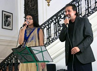 Singers Raj Nijjar and Manjot Kaur performing during presentation of 'Chhalla: Life , Love & Lyrics - An Evening of Punjabi Music' by Embassy of India, Washington DC on January 29, accompanied by Adnan Masood (Keyboard), Ustad Bashir Khan (Banjo) and Ganesh Jagtap (Dholak).