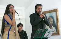 Singers Raj Nijjar and Manjot Kaur performing during presentation of 'Chhalla: Life , Love & Lyrics - An Evening of Punjabi Music' by Embassy of India, Washington DC on January 29, accompanied by Adnan Masood (Keyboard), Ustad Bashir Khan (Banjo) and Ganesh Jagtap (Dholak).