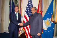 Defence Minister Shri Manohar Parrikar and US Secretary of Defense Dr Ashton Carter at Pentagon on August 29, 2016.