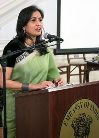 Sangeeta Agrawal emceeing the cultural event 'For Here or To Go ? - Feature Film by Director Rucha Humnabadkar, presented by Embassy of India, Washington DC on November 20, 2015.