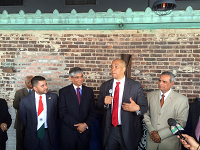 Senator Mr. Cory Booker welcomes Ambassador Arun K. Singh in New Jersey on August 9, 2015