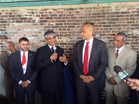 Senator Mr. Cory Booker welcomes Ambassador Arun K. Singh in New Jersey on August 9, 2015