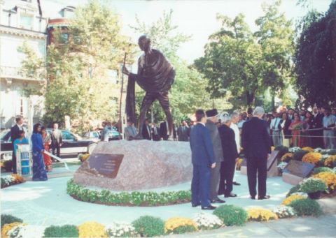 Photo 215 of Past High Level Delegation Visits - Colour Photographs