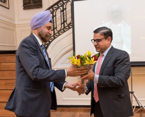 Ambassador Navtej Sarna presenting a bouquet to Shri Vikram Raghavan at the "Celebration of 142nd Birth Anniversary of Sardar Vallabhbhai Patel" at the Embassy of India, Washington, DC on Tuesday, October 31, 2017.