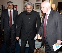 Defence Minister Manohar Parrikar and Ambassador Arun K. Singh with US Senator John McCain in Washington, DC on December 9, 2015.