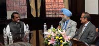 Deputy Chief of Mission Ambassador Taranjit Singh Sandhu welcoming Dr. M. Annadurai, Director, ISRO Satellite Center, at the Embassy of India, Washington, DC on August 24.