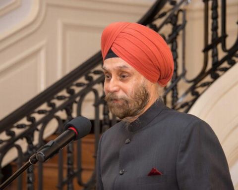 Ambassador Navtej Sarna addressing the gathering during the celebration of Diwali at Embassy of India, Washington DC on Sunday, November 11, 2018.