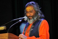 Swami Dheerananda, Resident Acharya of Chinmaya Mission Washington Regional Center speaking on the occasion.