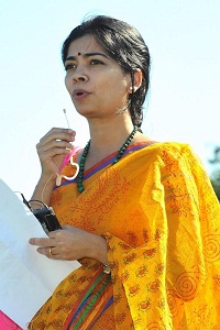 Aparna Rao , Director , HAMSAA: The Art Movement' emceeing at the celebration of the 2nd International Day of Yoga at Capitol Hill Lawns, Washington, DC, on June 18, 2016.