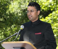 First Secretary Mr. Prasanna Shrivastava welcoming the guests on the occasion of celebration of India's 70th Independence Day at Embassy Residence on August 15.