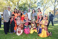 Ambassador Dr. S. Jaishankar with the artists.