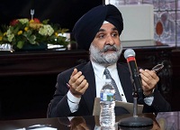 Photo 2 of Interaction of Amb. Taranjit Singh Sandhu, Charge d'affaires, with young delegates of Vision India Foundation at Embassy on October 10, 2016.