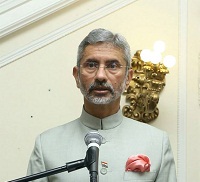 Ambassador Dr. S. Jaishankar addressing the guests and reading out the President's Address to the Nation.