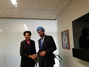 Ambassador Navtej Sarna interacting with Ms.Indra K. Nooyi, Chairman & CEO, PepsiCo in New York