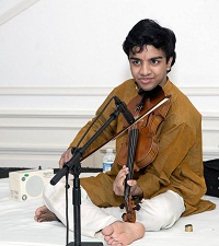 Kamalakiran Vinjamuri on the Violin.