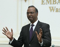Minister M. Sridharan welcoming students from Patterson School of Diplomacy and International Commerce, University of Kentucky, at the Embassy on November 21.