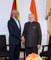 Prime Minister meets President David A Granger of Guyana in New York on the sidelines of 70th UNGA (September 24, 2015)
